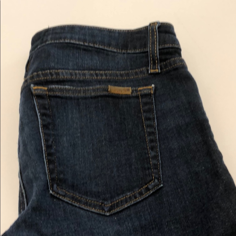 Joe’s skinny ankle